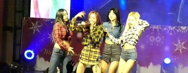 韩国女团成员侧乳着装曝光，网友：露点还是传统文化