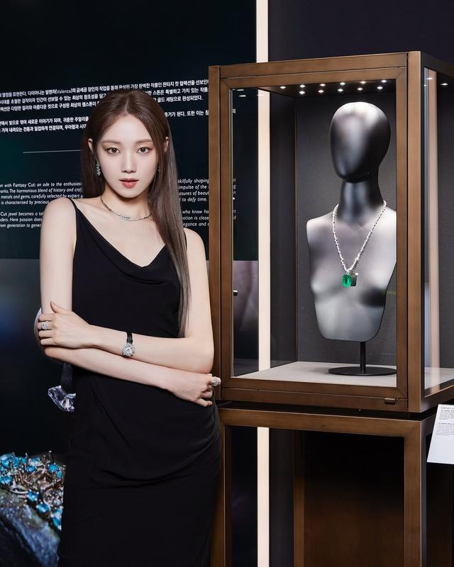 Pantone 2025年度代表色「摩卡慕斯棕」！