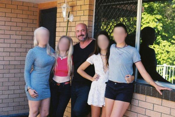 澳退伍老兵成邪教头子?洗脑、囚禁、虐待女性,受害者却坚称他是无辜的