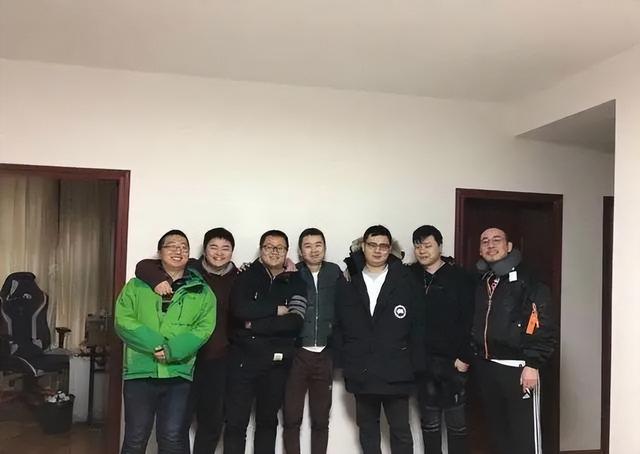 喝洗脚水、可乐浇私处?虎牙户外主播因低俗遭永封