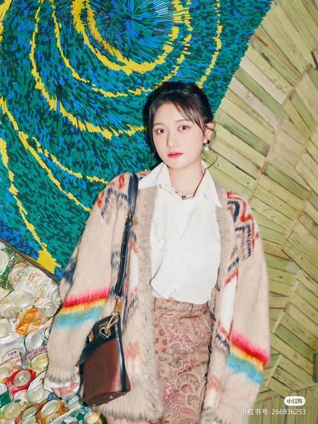 还记得《二十不惑》里的大宝董思怡吗?她瘦下来竟然这么美