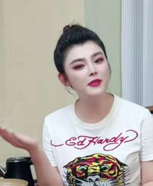 平台女主播(最新：被戏称平台“老油条”的八位实力女主播)