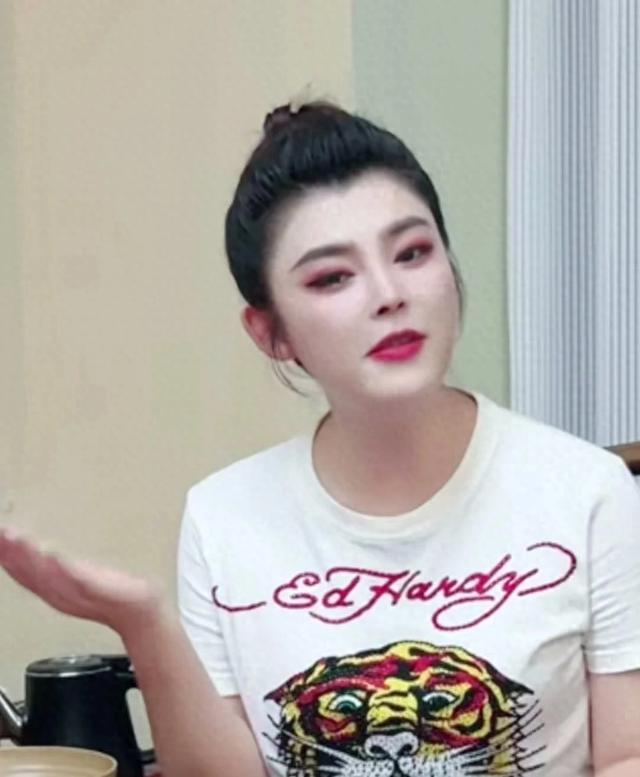 最新:被戏称平台“老油条”的八位实力女主播