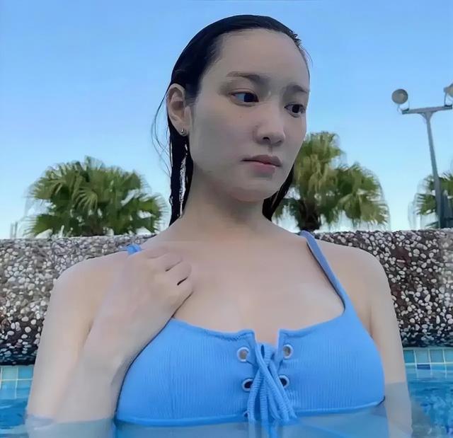 香港美女主播怀孕9月临盆在即!晒写真身材丰满,皮肤白到发光