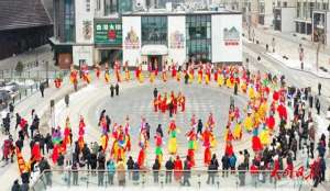 嗨嗨阁精品韩国女主播(年味浓、民俗热80架挠阁表演嗨翻全场~)