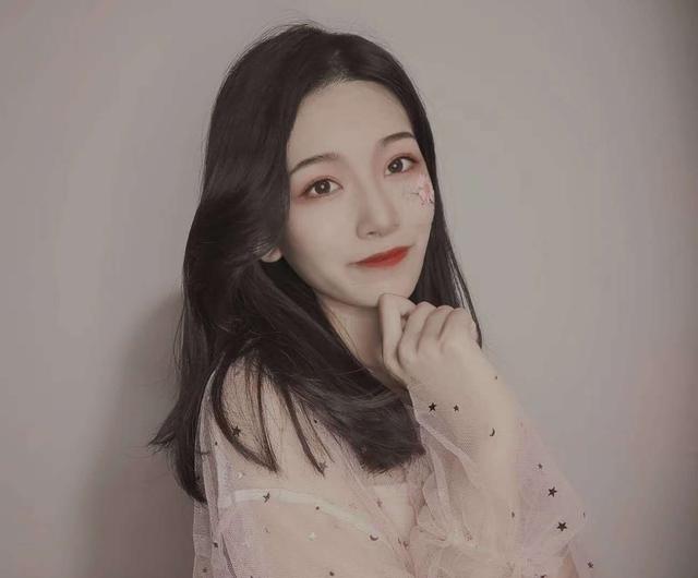 怎样化妆直播时更上镜