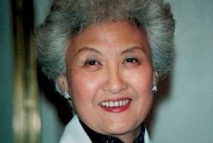 娃娃音女主播猜拳(我仿佛从未逾越过家庭熏陶这个圈丨“甜姐儿”黄宗英逝世)