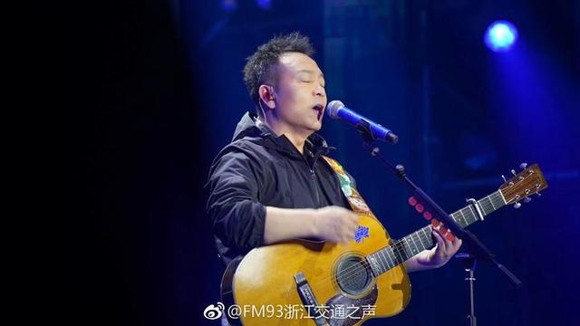 氧气音乐节已经开唱 明天来听听崔健