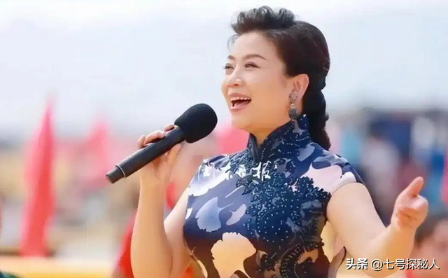 身材丰满、形象出众的四位女歌唱家,你会最喜欢谁呢?