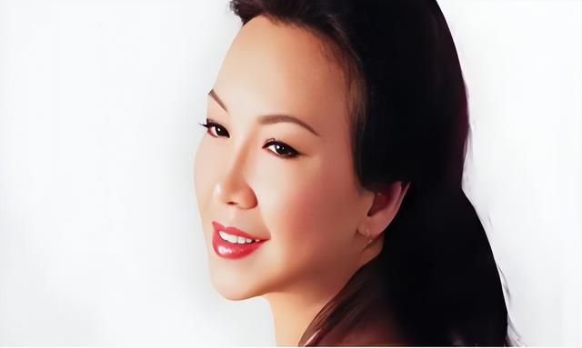 华语乐坛十大“殿堂级”女歌手:韩红进不了前五,王菲屈尊第二