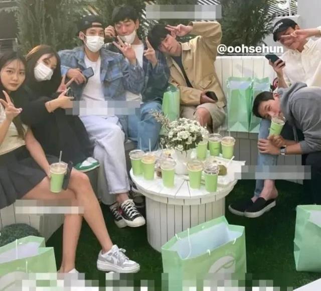 金希澈与网红合照被喷，韩国网友疯狂鄙视！