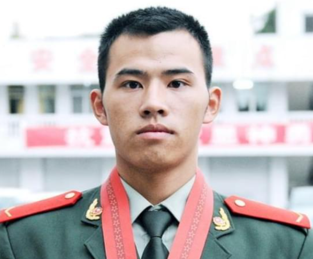 16年前,汶川女警揭衣露乳哺育9婴,归来连升四级,如今怎样了?