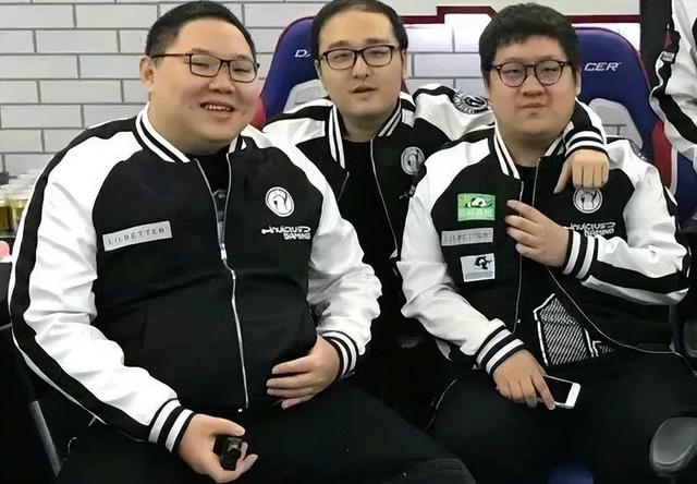 这还是2025年吗？S4冠军ADC六十胜率登顶韩服，UZI打上韩服千分