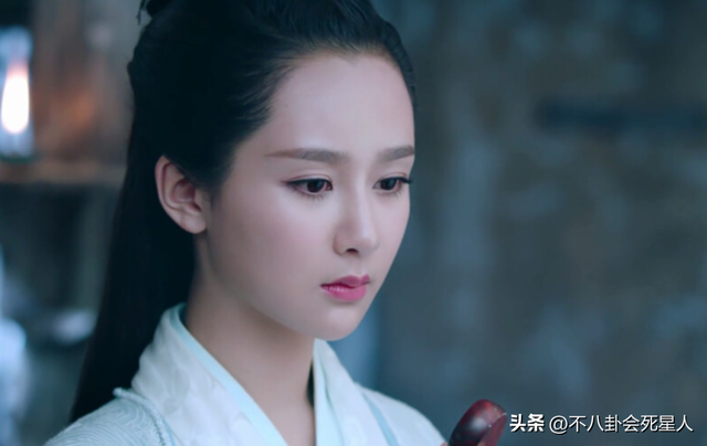 杨紫不该动脸?看完王莎莎的经历,不禁感叹:杨紫太明智了!