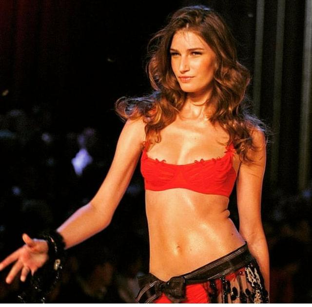 24年连播结束：“天使”救不了维密