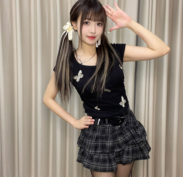 姿态整场被硬控！周敢敢穿黑丝庄园热舞，Letme：LLW还不出来吗