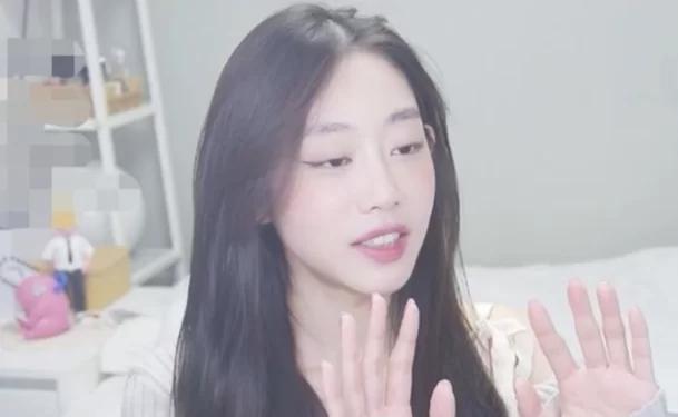 韩女星转行当女主播，4小时就赚了500万韩元，引发韩国网友们热议