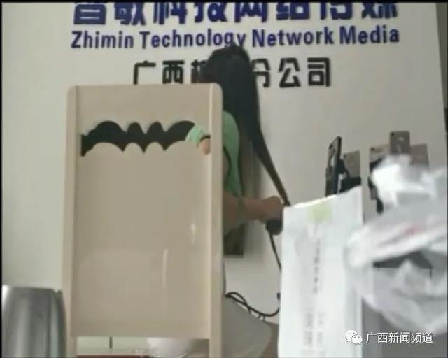 柳州女子刚应聘上“陪聊女主播”，就恶心到想逃