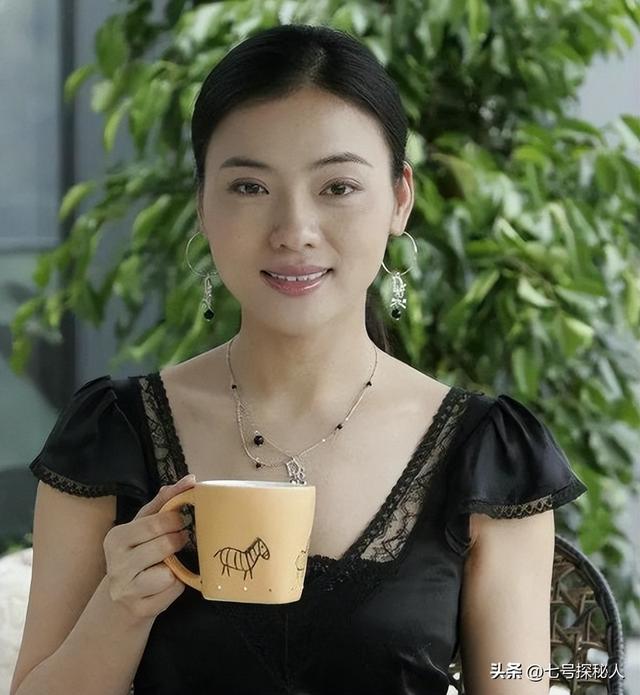 身材丰满、形象出众的四位女歌唱家,你会最喜欢谁呢?