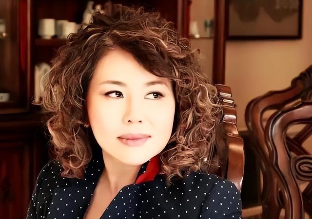 方静：前央视主持，涉嫌间谍门被调查，最终患癌客死他乡