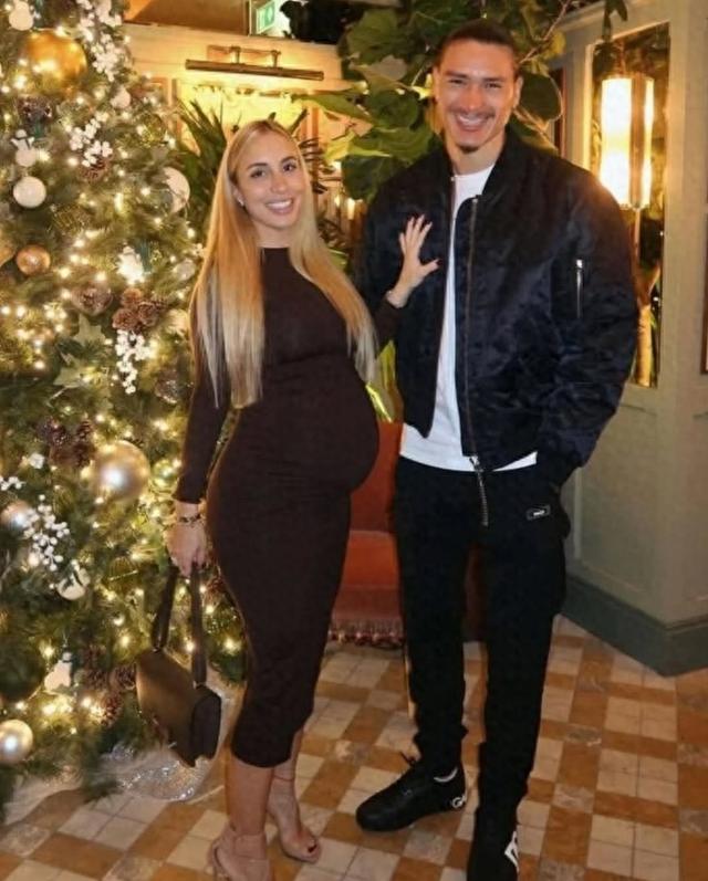 3年2孩
					</article>
					<div class=