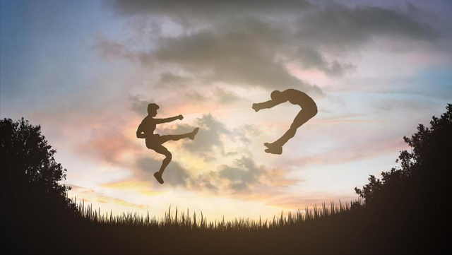 太离谱了!榜一大哥40万一晚约睡女主播,事成后不满意反悔要退款