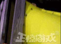 正惊GIF：有善口技者！美女肺活量惊人，一口气将鸡蛋从壳里吹出？