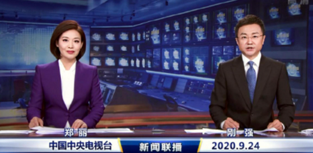 央视主播郑丽：结婚丁克7年不生娃，37岁高龄生女，婆婆激动落泪