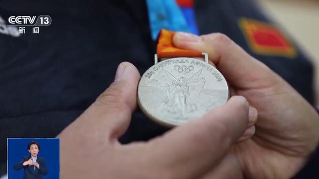 光阴的故事丨被摔280余万次 他是20多位柔道世界冠军的幕后英雄