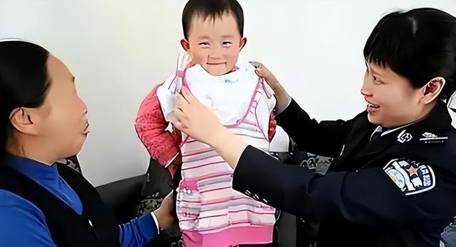 16年前,汶川女警揭衣露乳哺育9婴,归来连升四级,如今怎样了?