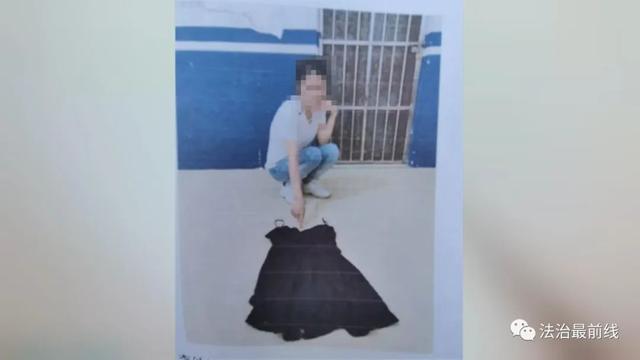 南宁一网络女主播搞色情直播!辩称不是为了钱?