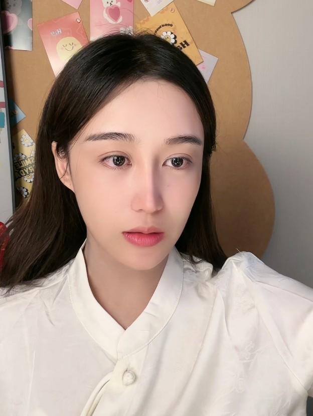 网红主播陷约会风波！136元开房引热议，当事人回应反转真相