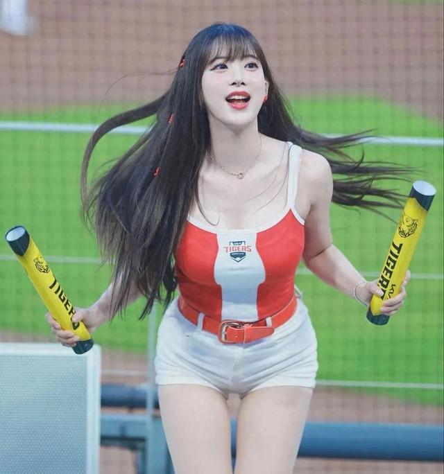 韩国啦啦队女神金汉娜，火辣身材背后的秘密生活！