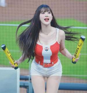 afreeca 女主播bj(韩国啦啦队女神金汉娜，火辣身材背后的秘密生活)