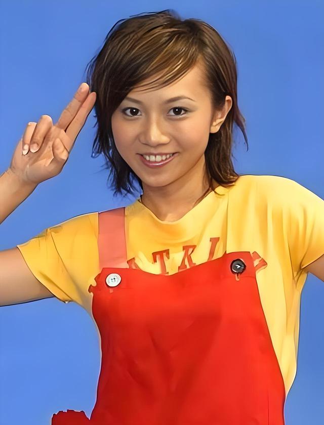 47岁肇庆美女李静雯：今日关注走红，12年事业低谷换女儿童年快乐