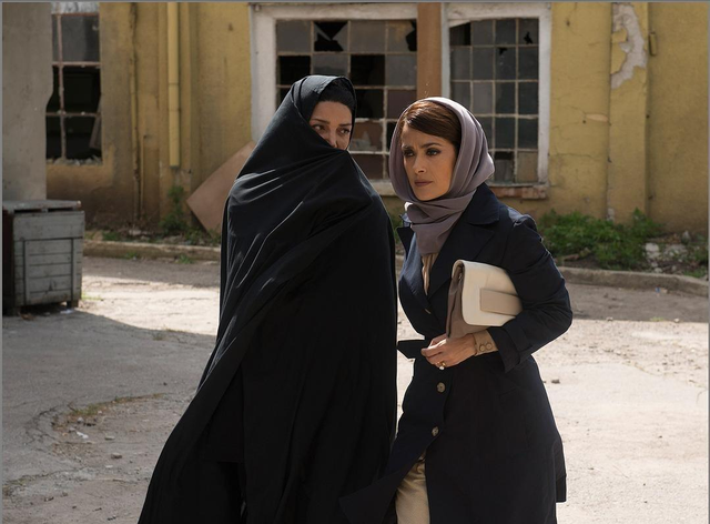 从全球第一美胸到时尚圈女王，54岁的GUGGI老板娘，不仅只有美貌