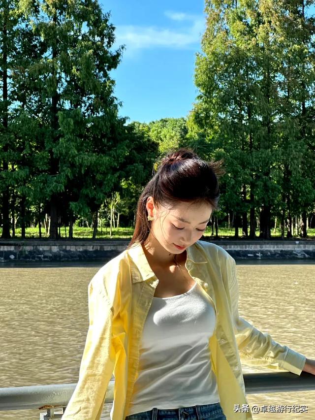 青年女主持人冯琳的成功，不是偶然，从浙江嘉兴到上海广播电视台