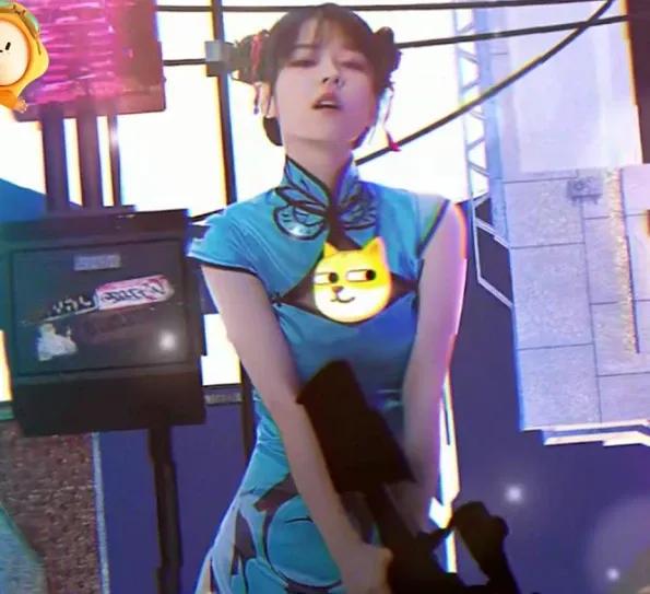 网红小鱼海棠旗袍写真火了，路人大饱眼福，粉丝直呼：我心动了