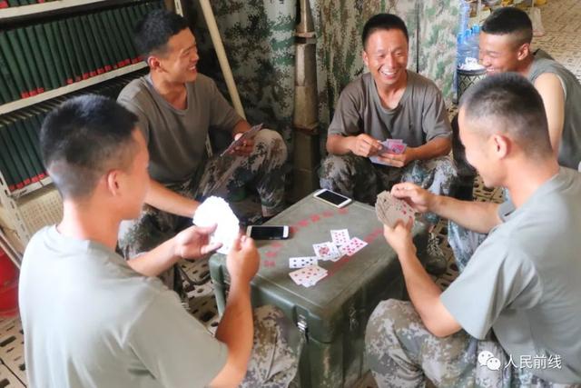 「关注」大开眼界！野外驻训的兵哥哥原来这么会玩