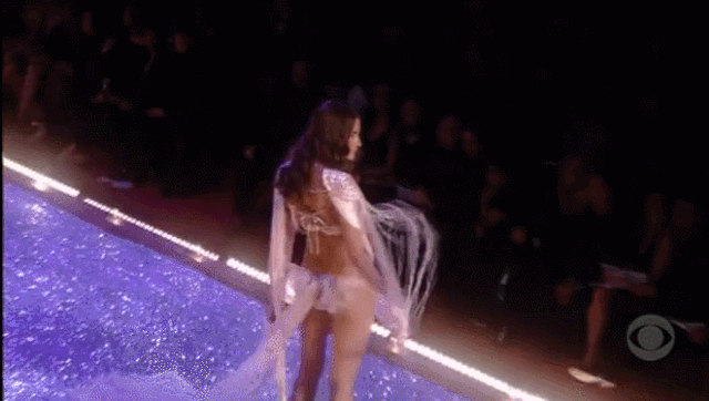 24年连播结束：“天使”救不了维密