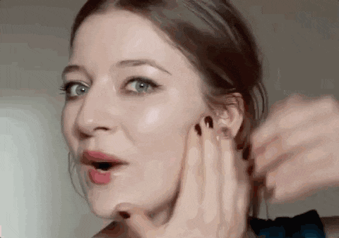 日本女网红清新甜美，直播摘下口罩后掉粉30万，网友表示接受不了