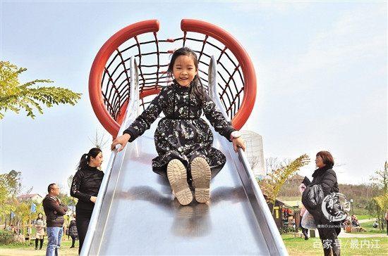 内江川南大草原好火爆！好多人来骑马射箭，体验蒙古风情