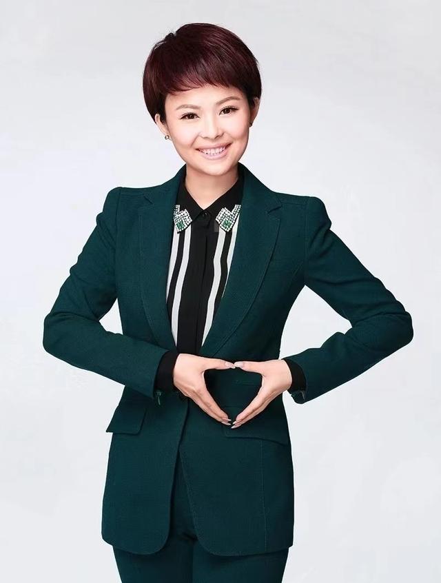 央视中文国际频道十大新闻美女主播,谁实力最强?