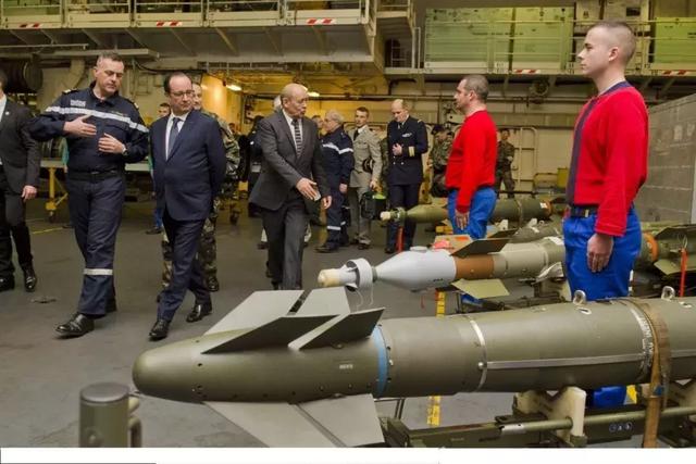 病病歪歪忙东忙西的“戴高乐”号航母又下水了