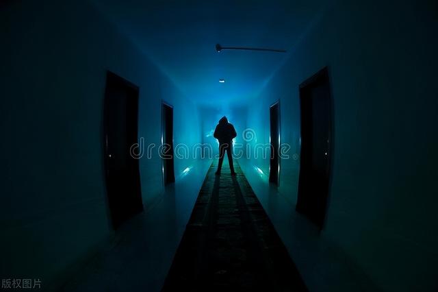 一个女主播，说她害怕舔狗