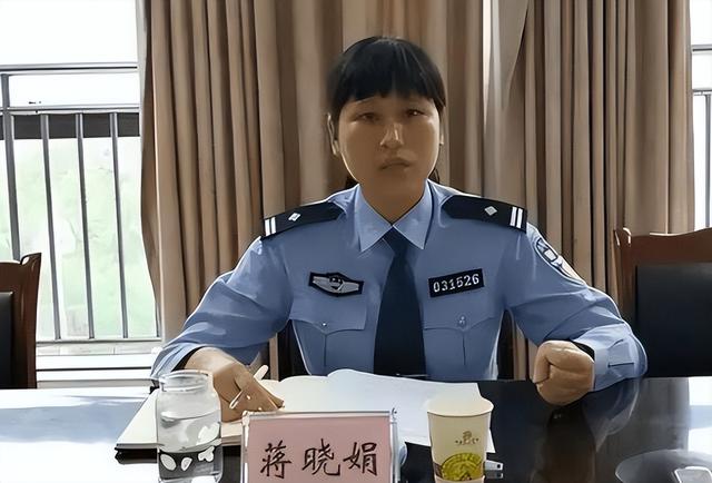 16年前,汶川女警揭衣露乳哺育9婴,归来连升四级,如今怎样了?