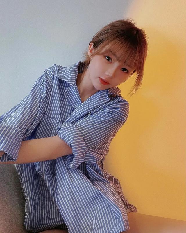 可爱与性感并存，台湾短发萌妹电竞美女主播魅力写真大赏