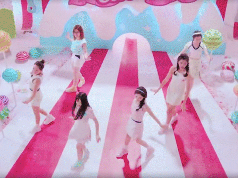 90后夏日甜心的直播好天马行空，鬼知道她们经历了什么