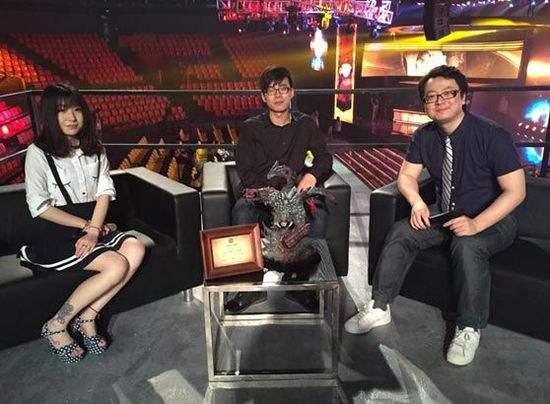 Dota2-又一知名美女解说“喜当妈”？小飞机：荣获7斤小虎妞一枚