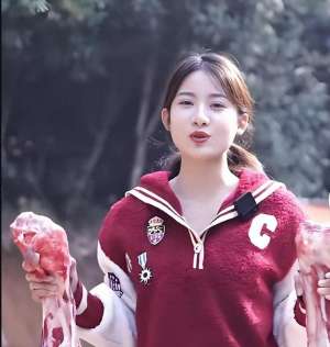 哪个女主播漂亮(盘点四大厨艺的女主播，哪个最漂亮)